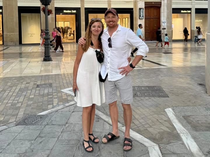 Piotr i Ania na deptaku w centrum Málagi